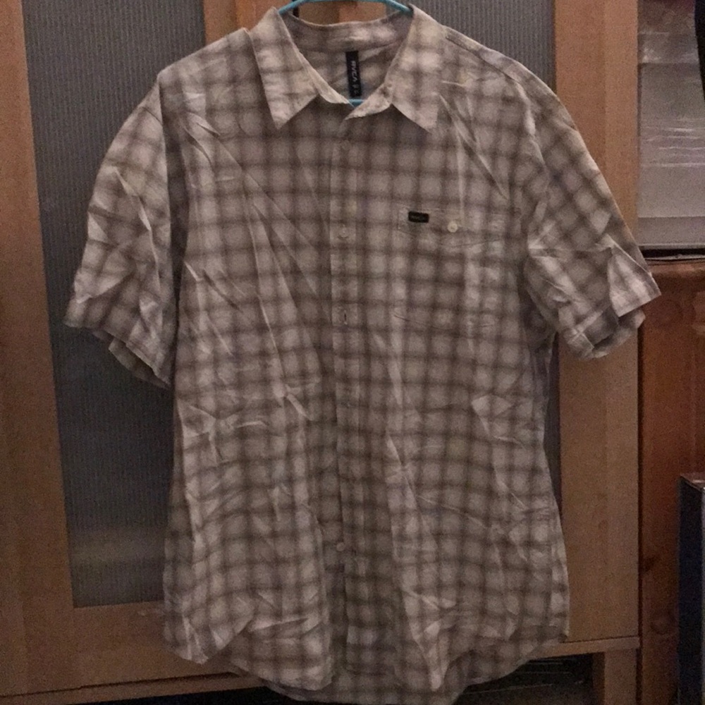 RVCA short Sleeve Button Down Shirt size XL